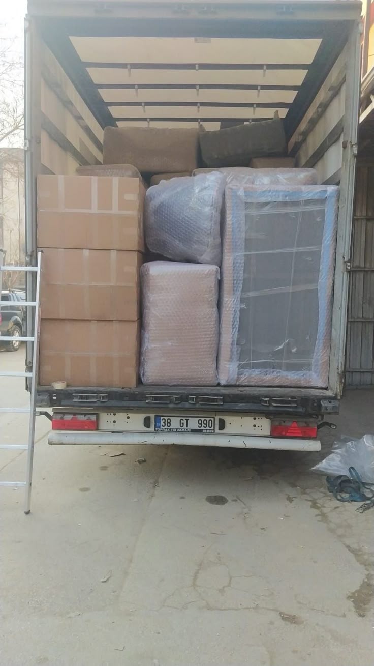 حمل اثاثیه از اصفهان به ارومیه