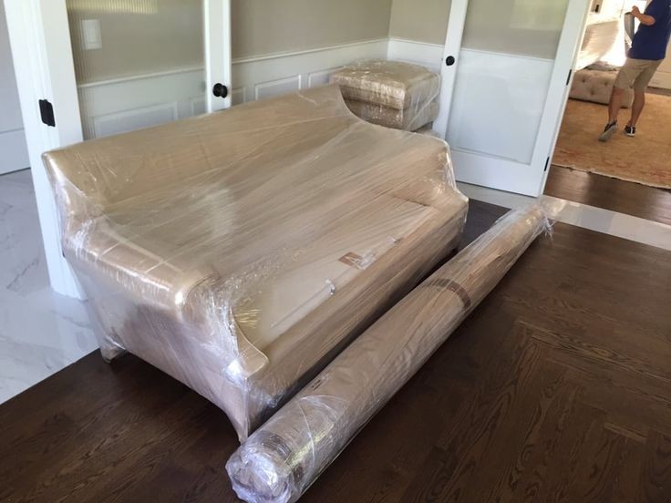 نقش پالتهای چوبی و پلاستیکی در حمل بارهای صنعتی و اداری